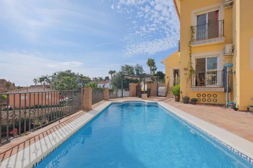 Villa Sol y Mar with heated pool and jacuzzi