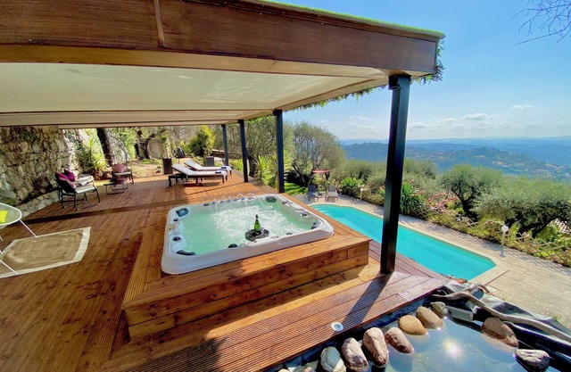 PROMO - 40%la semaine du 10 au 24 mai :Piscine chauffée, Jacuzzi Sauna,Hammam
