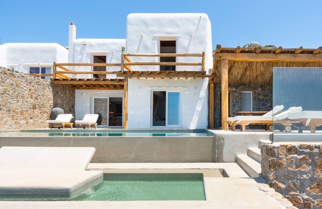 Villa 'The Lion 3 with Sunset Views' avec vue sur la mer, Wi-Fi et climatisation