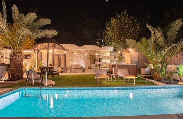 Villa 'Tore' avec vue sur la mer, Wi-Fi et climatisation
