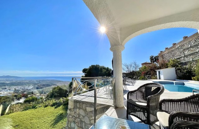 Villa Tortuga: Comfortable property with panoramic views and large pool
