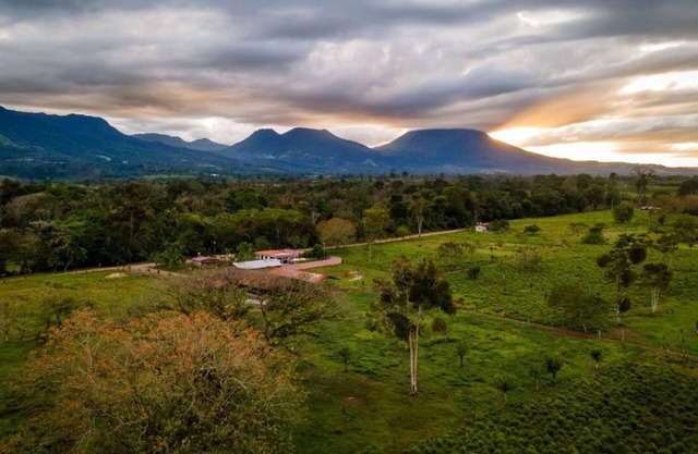 Villa Tropical La Fortuna w/ Pool: Peaceful & Private Oasis