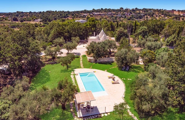 Villa Trullo Tesoro by Villa Plus