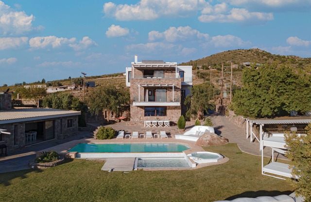 Villa Tzikides Aegina