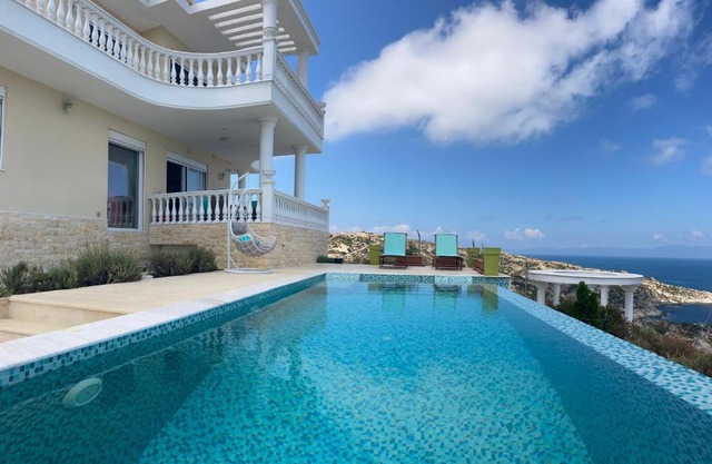 Villa Ulyana Kriaritsi - Athos Sea View & Spa