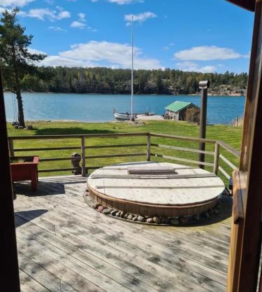Villa Västanro Skärgårdsstuga på egen ö med båtskjuts