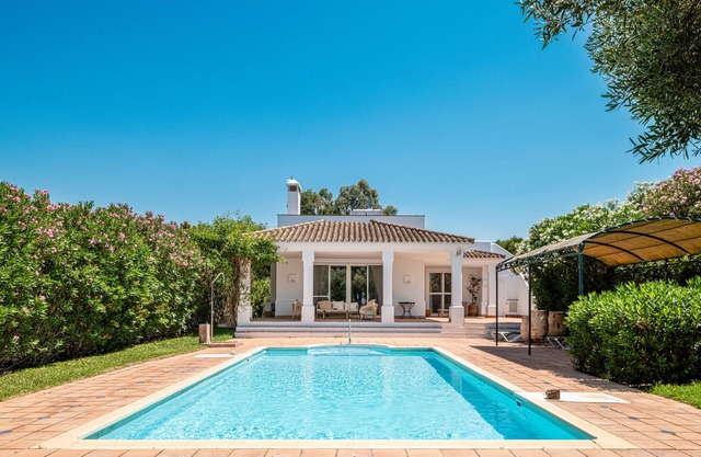 Villa Vainilla sur le parcours de golf avec piscine, Wi-Fi et jardin