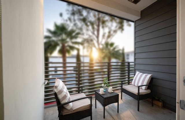 Villa Valencia - Free Disney Gift Card!