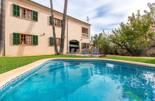Villa "Vernissa" avec vue sur les montagnes, piscine privée et Wi-Fi