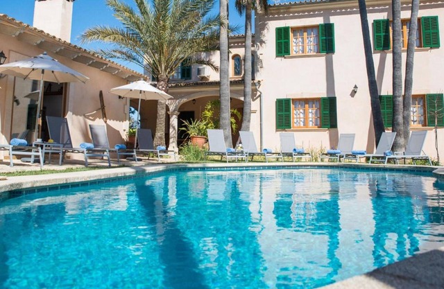 Villa 'Vernissa 10p' avec vue sur les montagnes, Wi-Fi et climatisation
