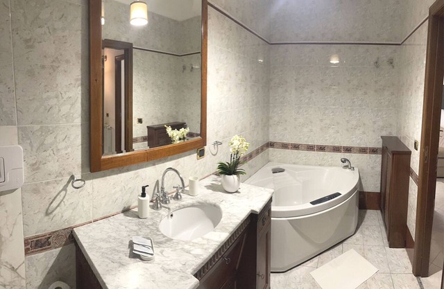 VILLA VESUVIUS 5 MINUTES FROM THE CENTER OF NAPLES