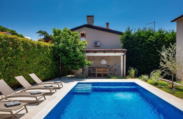 Villa Vin with 2 bedrooms and pool in Poreč