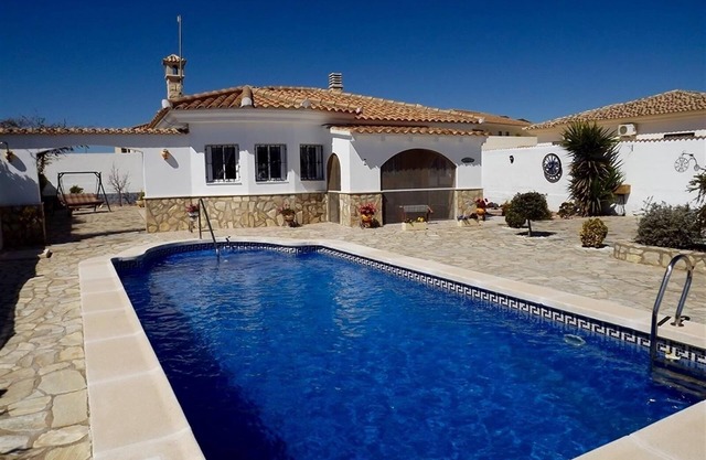 Villa "Vista De Las Colinas" avec vue sur les montagnes, piscine privée et Wi-Fi.
