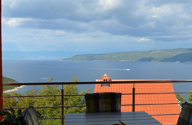 Villa Vista avec piscine et bain à remous