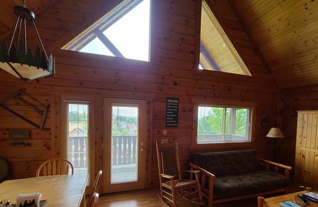 Villa walking distance to 3 Bears Lodge Waterpark and Jellystone Park