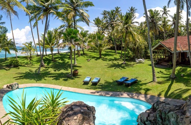 VILLA WELIGAMA "Your seaside home"