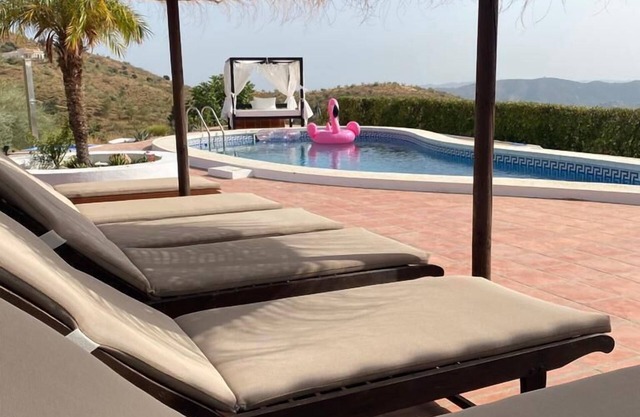 Villa avec piscine, près de la mer, pour 6 personnes, entièrement équipée