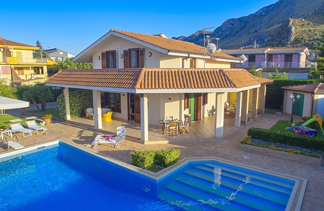 Villa Cottone - 5 chambres 7 salles de bain - Piscine privée - WI-FI gratuit
