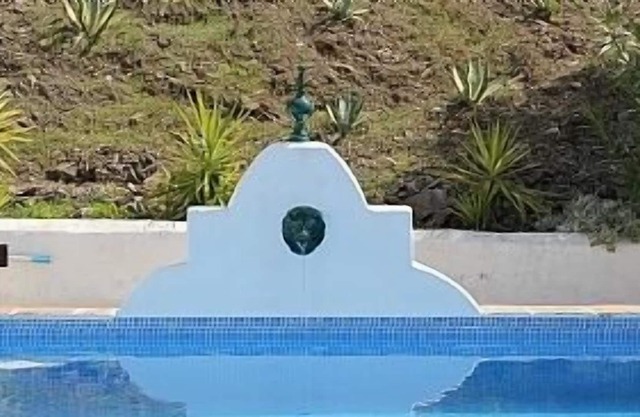 Villa avec piscine privée et vue sur la montagne Astonishing, à seulement 20 minutes. De la mer