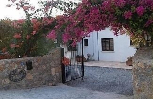 Villa avec grande piscine privée