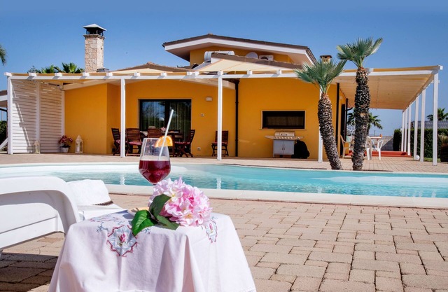 Villa avec grande piscine Salento