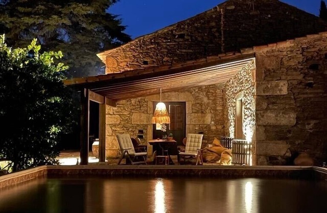 Villa avec piscine, a / c, vélos et paix. Parfait pour les familles et les groupes!