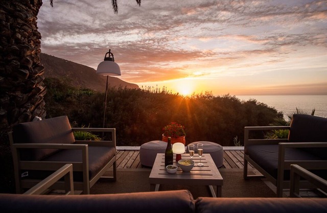 VILLA AVEC PISCINE SUPERBE VUE SUR LA MER