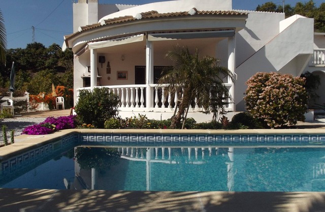 Villa avec grande piscine et de superbes vues