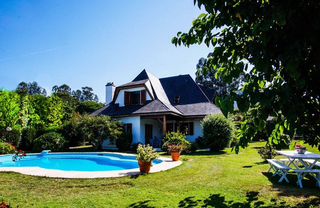 Villa avec piscine et jardin de 200 mètres