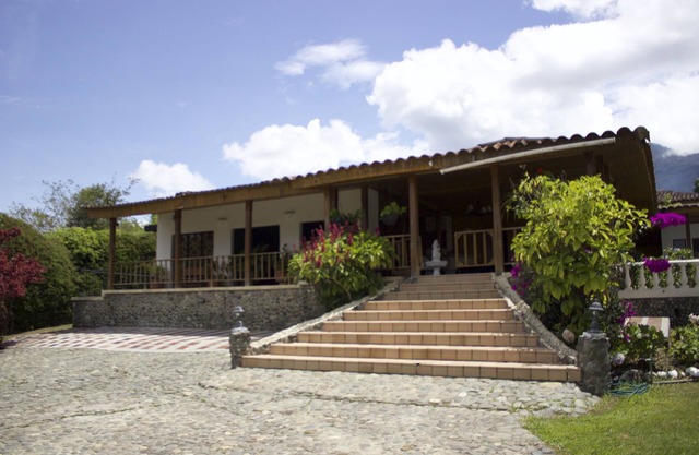 Villa avec piscine et vue sur le lac