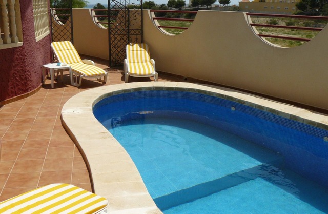 VILLA AVEC PISCINE PRIVEE SECURISEE, 500M DE LA MER, 5∕6 PERS, BOLNUEVO
