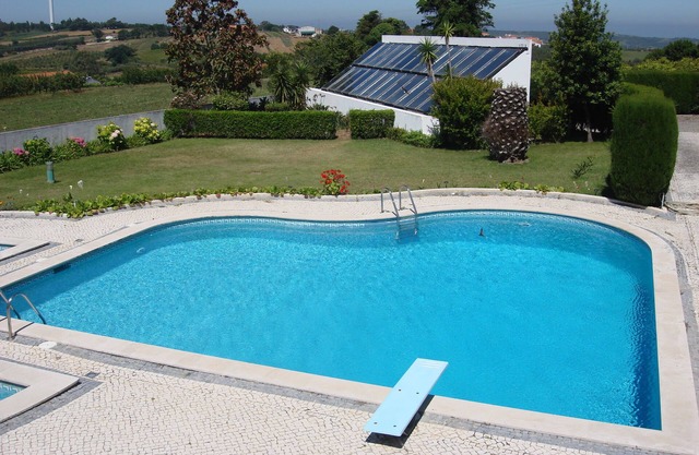 Villa avec piscine privée et court de tennis
