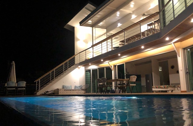 Villa avec vue sur la mer à quelques pas de la plage