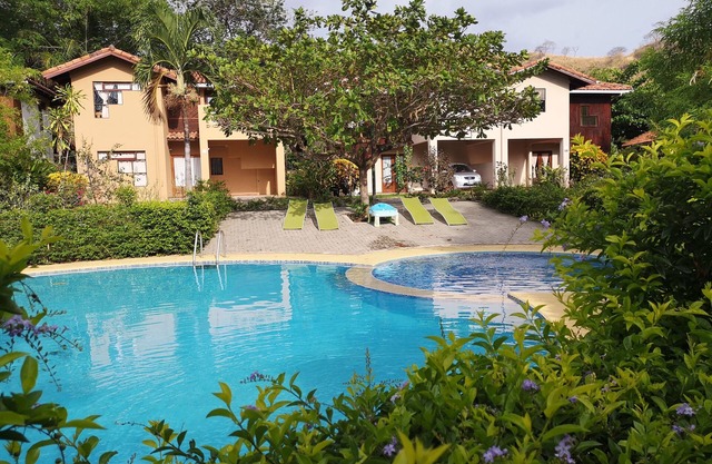Villa avec piscine dans condominium tranquilo, para familias y cerca de las playas