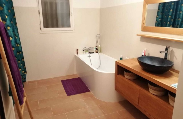 villa piscine et grand jardin à 9mn des plages à Frontignan
