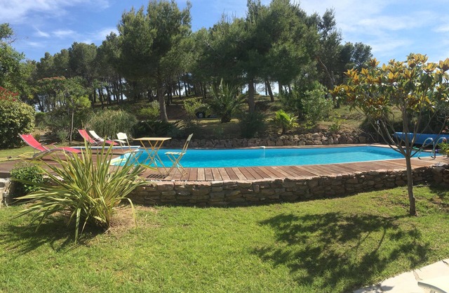 Villa avec piscine 5000m2 au calme, sans vis à vis.