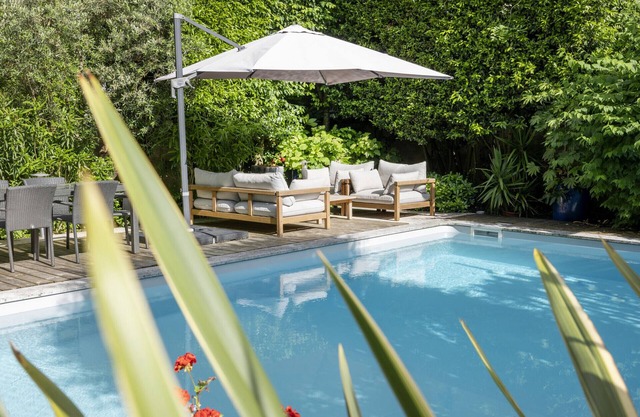 Villa avec Piscine, jardin au calme, climatisé, parking