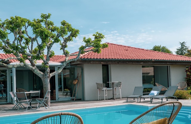 Villa avec piscine à 6km de la plage de Lespecier et Mimizan plage, Contis