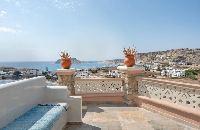 Villa 'Yani La Scala Luxury Villas' avec vue sur la mer, Wi-Fi et climatisation