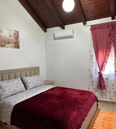 Villa Zefi Rrencc