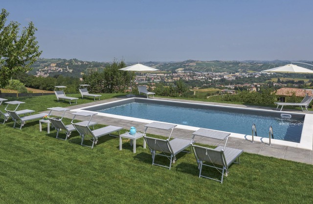 Villa Zeta, endroit charmant avec piscine et vue incroyables !!