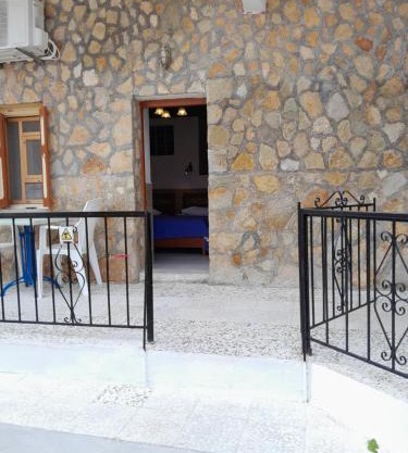 "Village Aris" Sevasti Symi Studios