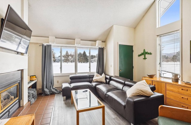 Village Green 10F - Convenient Location and Resort Amenities for No Extra Fee!