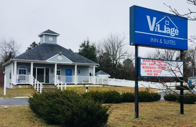 Village Inn & Suites - Smithville