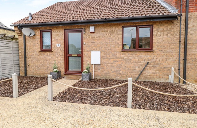 Village Retreat, LITTLEPORT