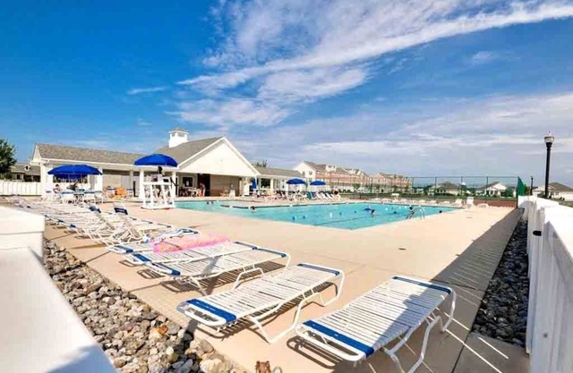 Villages of Five Points - Two Community Pools, Restaurants, and More!