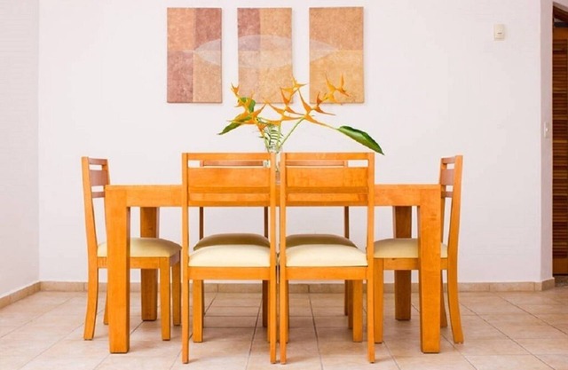 VILLAS MAYALUUM, 3-BR APT, 50 feet from sea