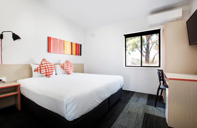 Villawood Hotel