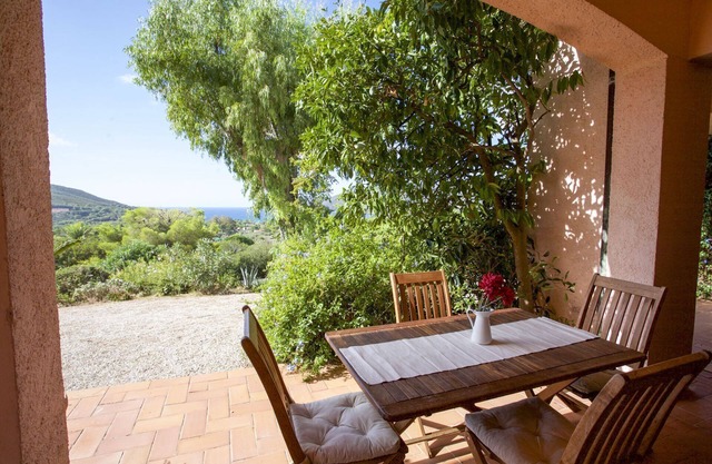 Villino Lacona 6 couchages avec espace extérieur