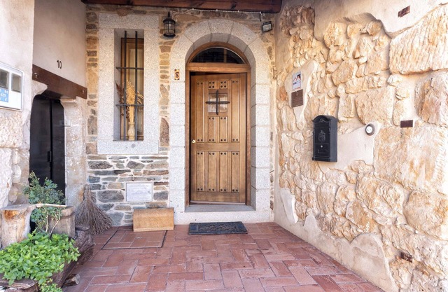 Vinarius Posada Rural. Chambre double avec terrasse et services personnalisés